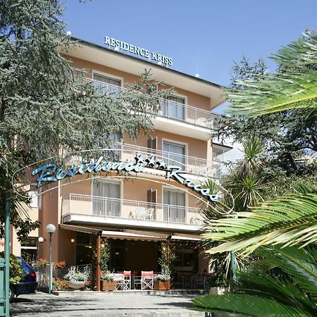 Residence Hotel Kriss Deiva Marina Zewnętrze zdjęcie