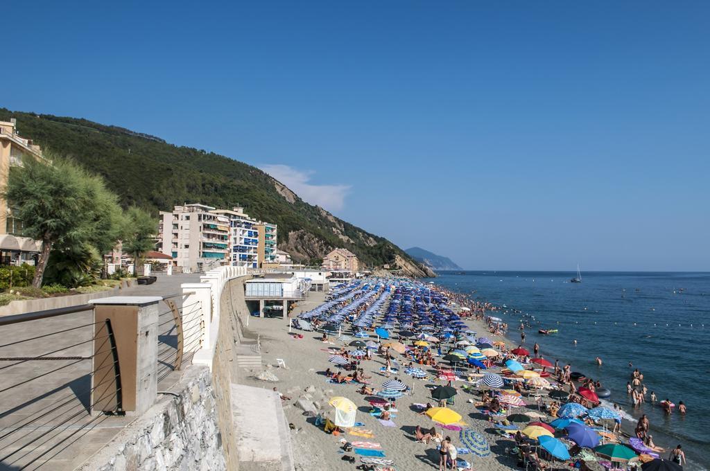Residence Hotel Kriss Deiva Marina Zewnętrze zdjęcie