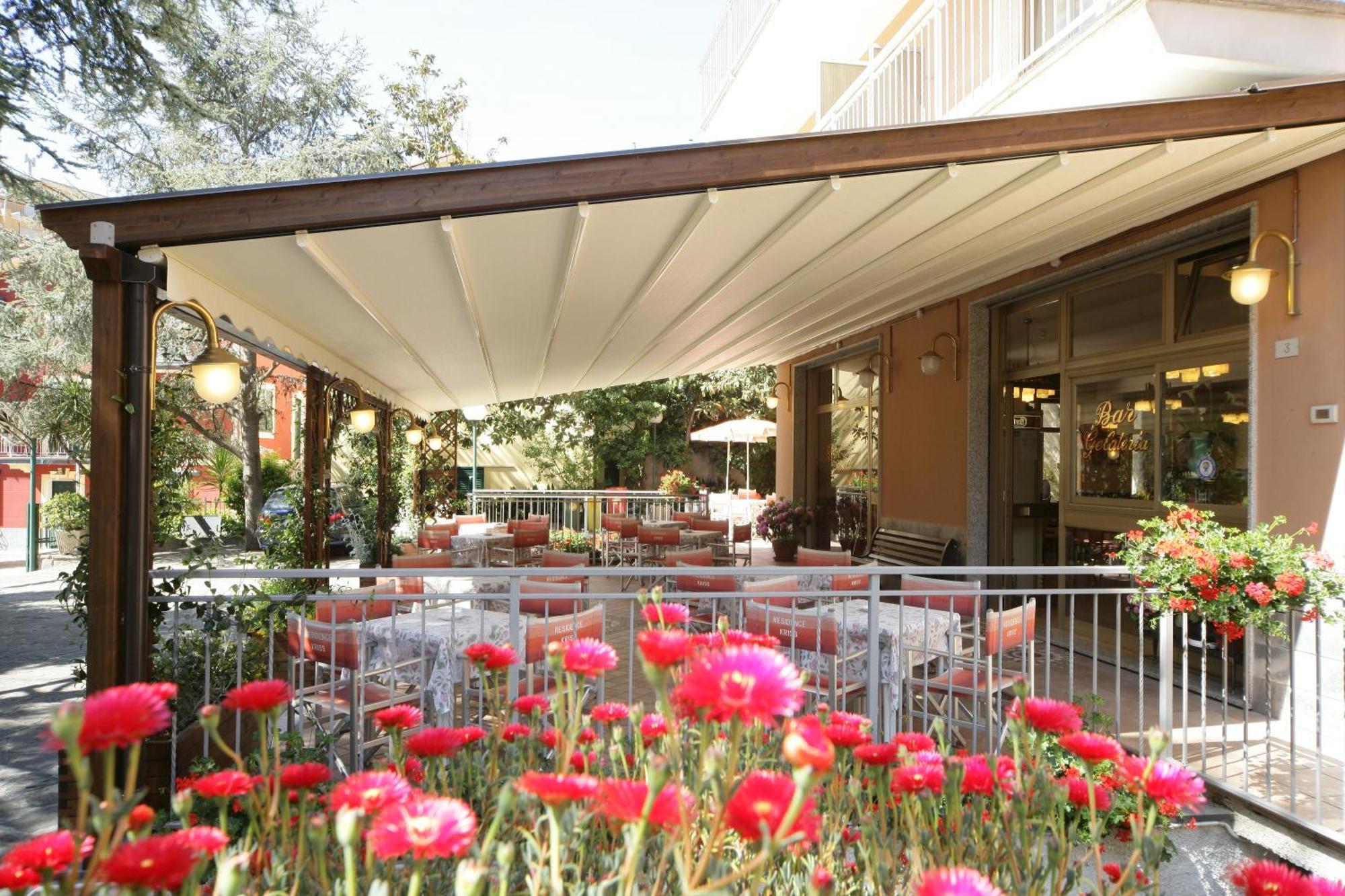 Residence Hotel Kriss Deiva Marina Zewnętrze zdjęcie