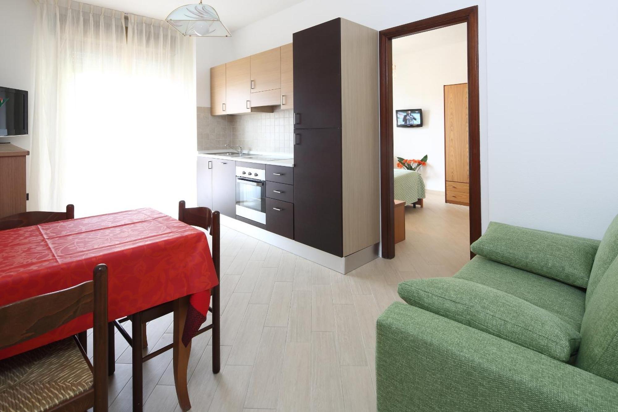 Residence Hotel Kriss Deiva Marina Zewnętrze zdjęcie