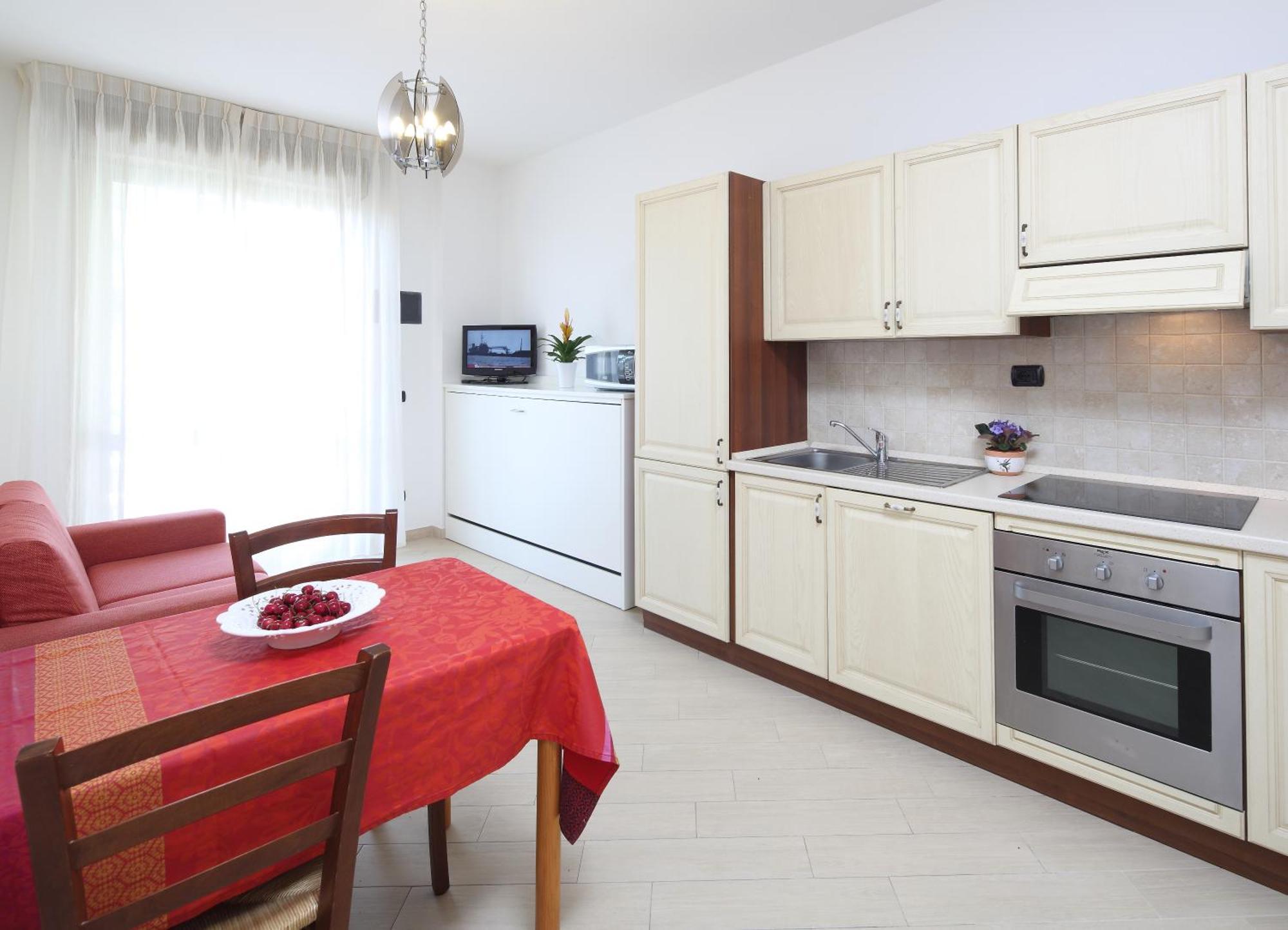 Residence Hotel Kriss Deiva Marina Zewnętrze zdjęcie