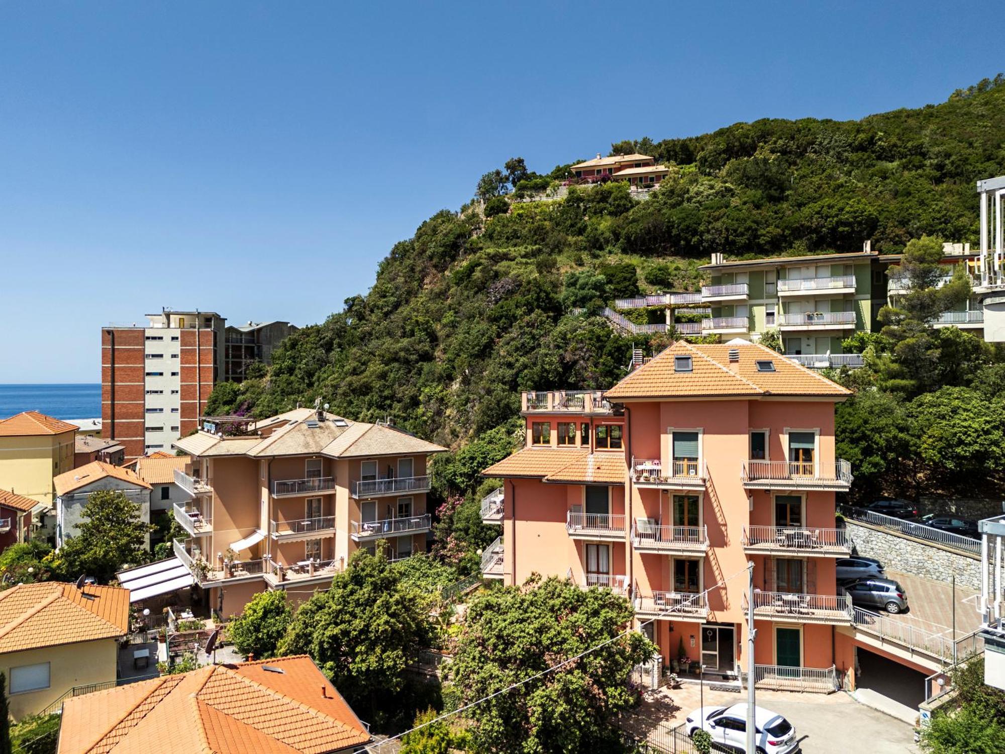 Residence Hotel Kriss Deiva Marina Zewnętrze zdjęcie