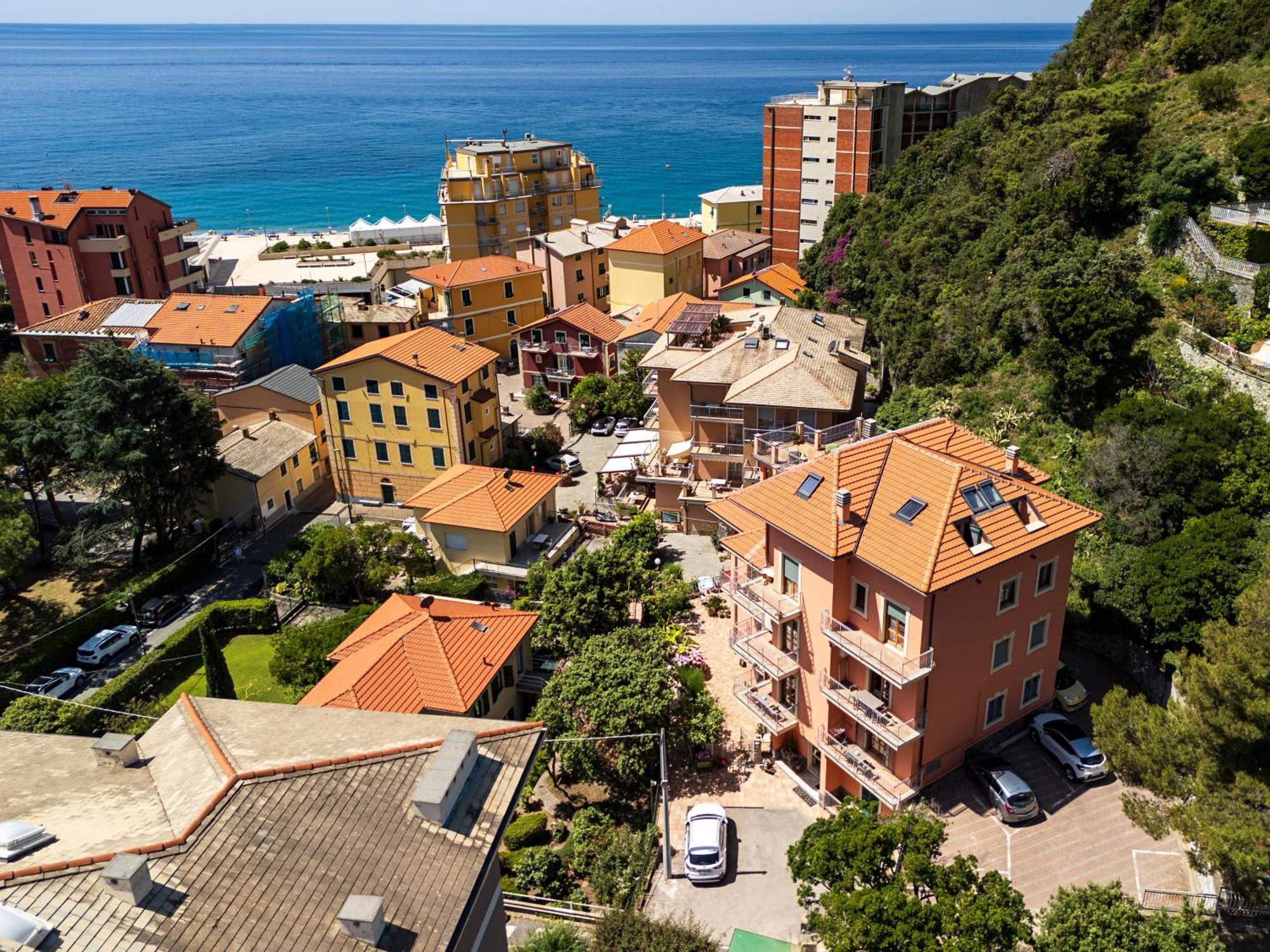 Residence Hotel Kriss Deiva Marina Zewnętrze zdjęcie