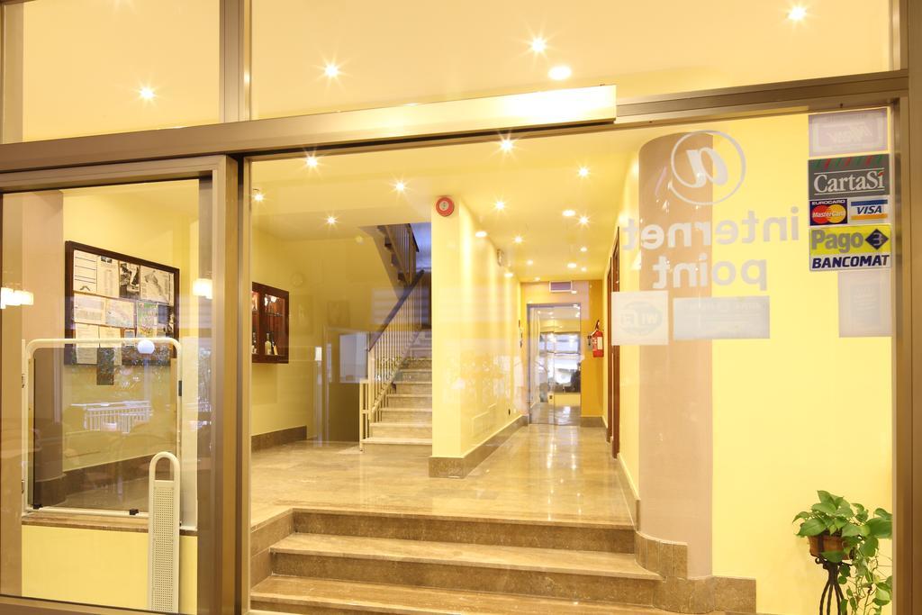 Residence Hotel Kriss Deiva Marina Zewnętrze zdjęcie