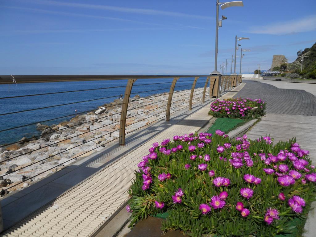 Residence Hotel Kriss Deiva Marina Zewnętrze zdjęcie